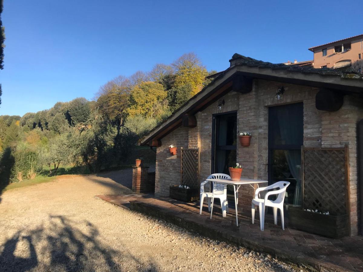 La Perla Tra Gli Ulivi Siena Exterior foto